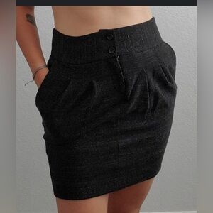 Banana Republic-Size 4-Tulip Skirt - Charcoal Gray - Tweed/ Lined /Side Pockets